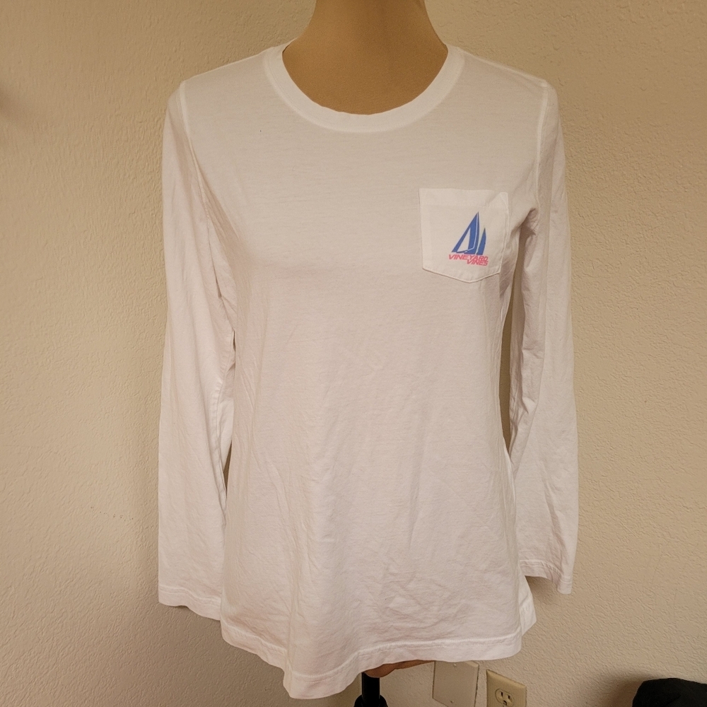 Vineyard White Long Sleeve Shirt with Pocket Logo Sailboat